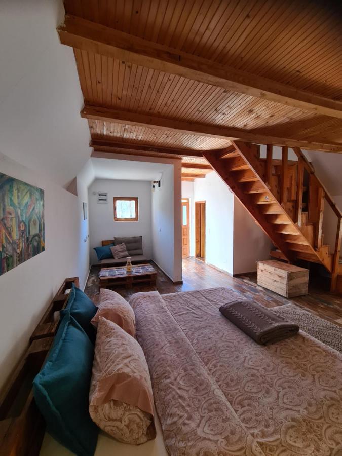 Eco Village Nevidio Poscenje Room photo